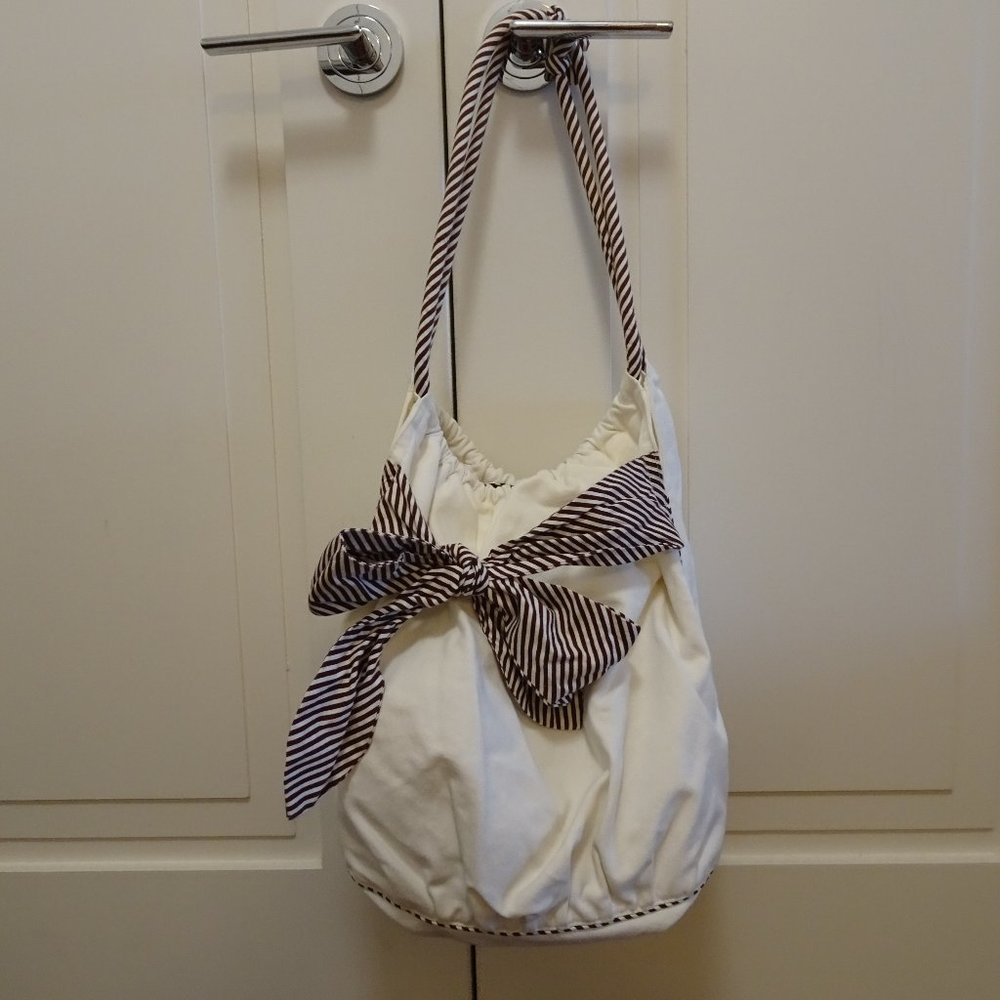 NaRaYa Thailand White Tote with Brown Bown
